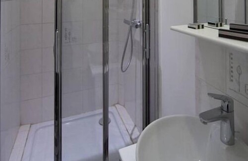 Fontainebleau Hotel | Hotel La Carpe D'or