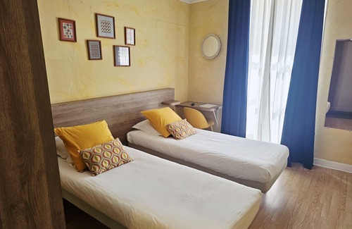 Fontainebleau Hotel | Hotel La Carpe D'or