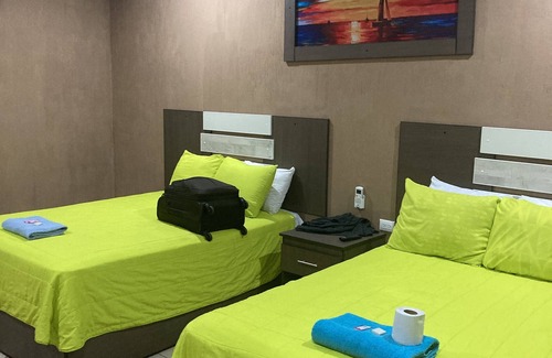 Sipacate Hotel | Hotel La Iguana Dorada