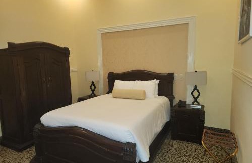 Leon Hotel | Hotel la Perla Leon