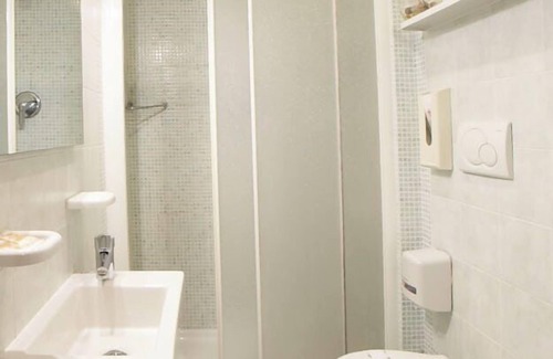 Serravalle Pistoiese Hotel | Hotel Lago Verde