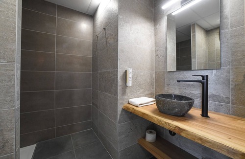 Belmont-Tramonet Hotel | Hotel Le Belmont - Brasserie Du Guiers