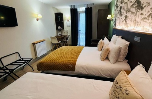 Tours Hotel | Hotel Le Castel Fleuri