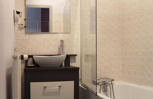 Cesson-Sevigne Hotel | Hotel Le Clos Champel