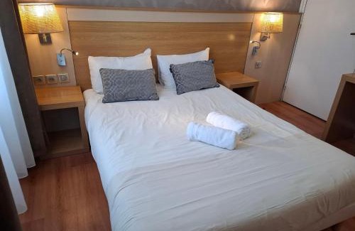 Saint-Trojan-les-Bains Hotel | Hotel Le Coureau