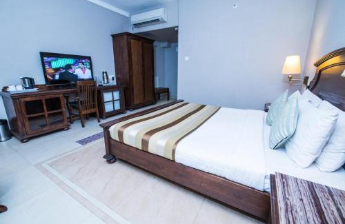 Bareilly Hotel | Hotel Le Cypress