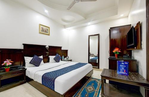 Paharganj Hotel | Hotel Legend International -Just a min walk from New Delhi Railway Station