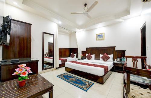 Paharganj Hotel | Hotel Legend International -Just a min walk from New Delhi Railway Station