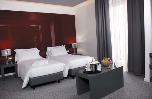 Pomigliano D'arco Hotel | Hotel Leopardi