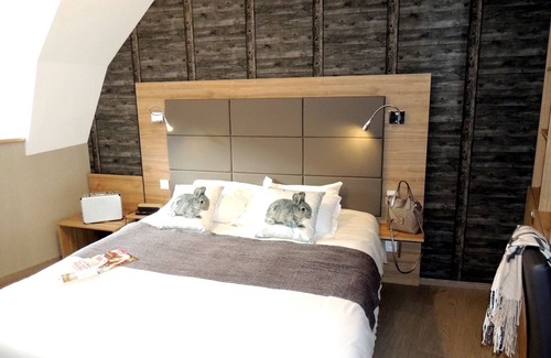 Saint-Chely-d'Aubrac Hotel | Hotel Les Coudercous