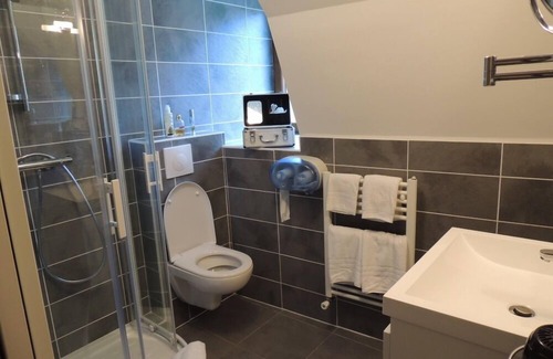 Saint-Chely-d'Aubrac Hotel | Hotel Les Coudercous