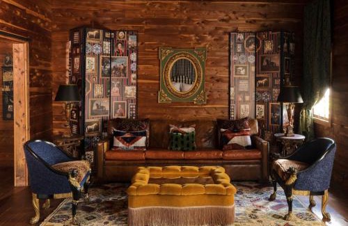 Round Top Hotel | Hotel Lulu