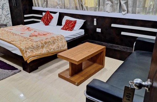 Charbagh Hotel | Hotel Madhav Inn Top family hotels business hotels best couple friendly hotel in lucknow