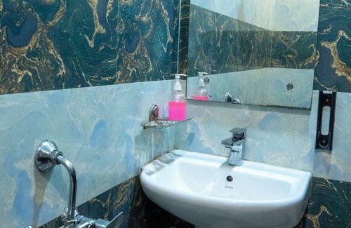 Taj Ganj Hotel | Hotel Madhav Palace
