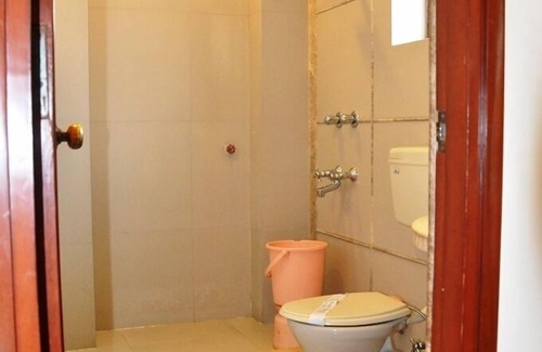 Kanpur Hotel | Hotel Mandakini Plaza