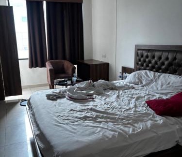 Sindhi Camp House | Hotel Manmohakh Grand