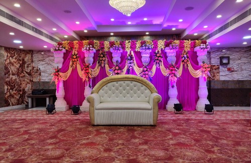 Lucknow Hotel | Hotel Maple Delite