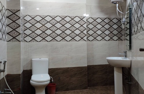 Lucknow Hotel | Hotel Maple Delite