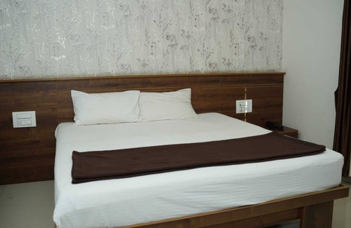 Kamalapur Cabin | HOTEL MARKS INN