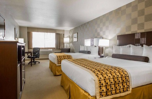 Southeastern Sacramento Hotel | Hotel Med Park, an Ascend Collection Hotel