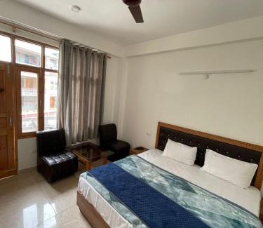 Jagatsukh Hotel | Hotel Midway Inn