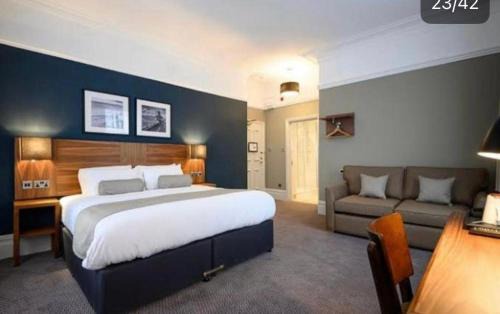Aerocity Hotel | Hotel Moon Residency-Near IGI-Airport-Terminal-3