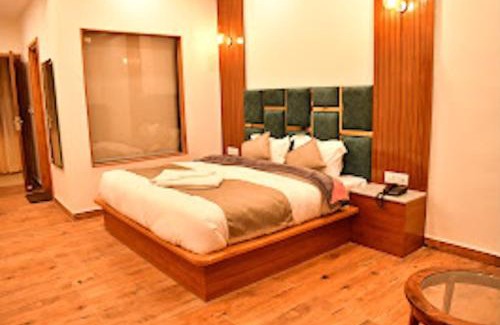 Manali Hotel | Hotel Mountain Majesty's Inn, Manāli