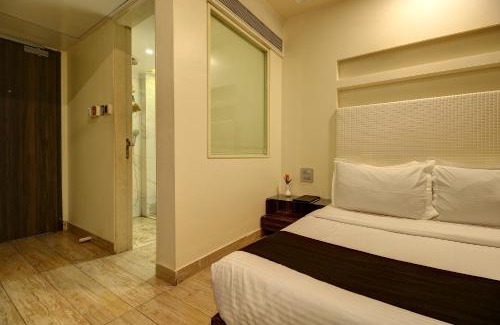 Juhu Hotel | Hotel Mumbai House Juhu, Santacruz West, Mumbai