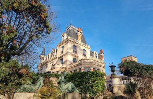 Irigny Bed & Breakfast | Hotel-Musée Villa Bagatelle