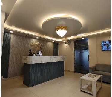 Varanasi Hotel | HOTEL N ASHIYANA PALACE - Near Kasi Vishwanath Temple #Fully Air Conditioning #Wi-Fi #Parking -Best Hotel In Varanasi Book Now