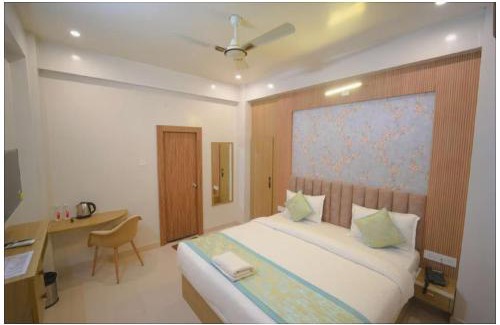 Varanasi Hotel | HOTEL N ASHIYANA PALACE - Near Kasi Vishwanath Temple #Fully Air Conditioning #Wi-Fi #Parking -Best Hotel In Varanasi Book Now