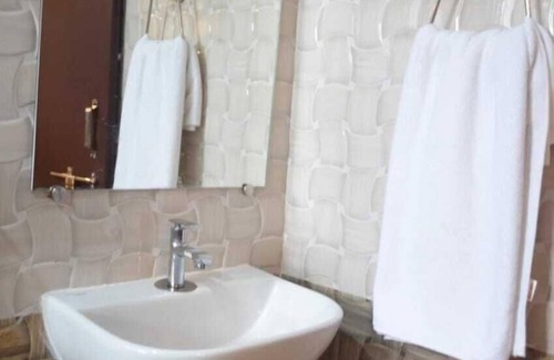 Vijayawada Hotel | HOTEL NARMADA GRAND