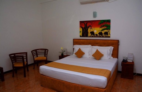 Tangalle Apartment | Hotel near by beach and fully comfortable rooms with room amenities.