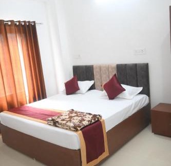Misrikh House | Hotel Neelkanth Palace