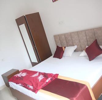 Misrikh House | Hotel Neelkanth Palace
