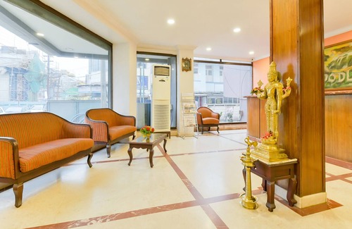 Ernakulam South Hotel | Hotel New Woodlands Cochin
