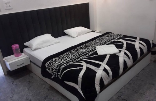 Pilibhit Hotel | Hotel Nirmal and Restaurant