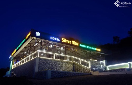 Wadgaon Hotel | HOTEL NK'S SILVER MINE RESTO-BAR & LODGE CHIKHALSE