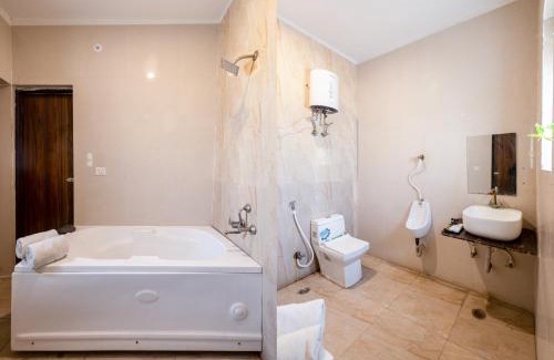 Noida Bed & Breakfast | Hotel Noida Business Suites
