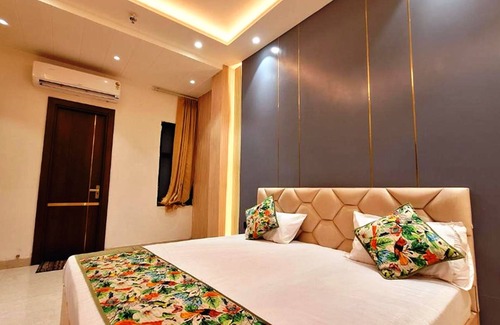 Rakabganj Hotel | Hotel NP Palace