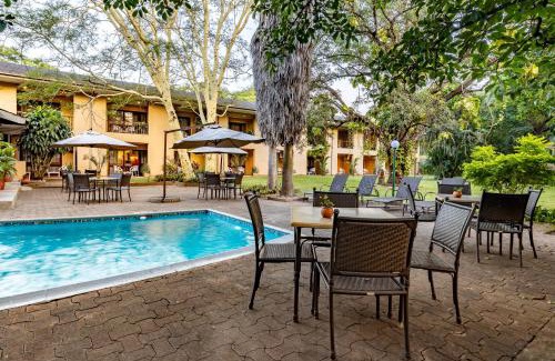 Hazyview Hotel | Hotel Numbi & Garden Suites