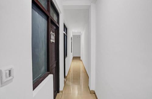 Sector 27 Hotel | Hotel O AK Residency