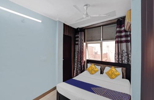 Sector 27 Hotel | Hotel O AK Residency