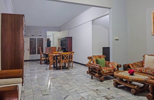 Bogor Tengah Hotel | Hotel O Bogor Guest House
