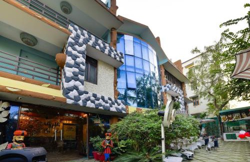 Patna Hotel | Hotel O Cafe Garden Villa