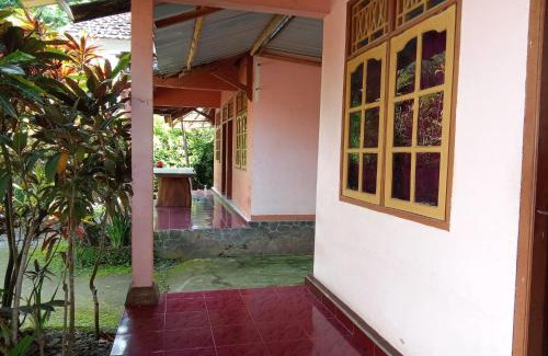 Kecamatan Montong Gading Hotel | Hotel O Dannis Homestay Near Musholla Al Istiqomah Terawangan