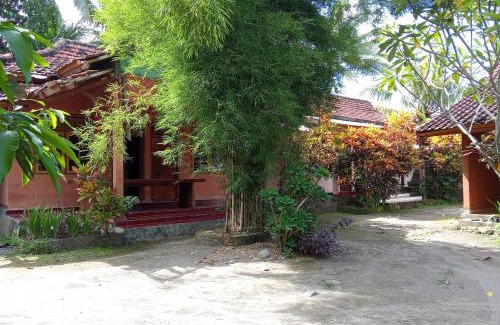 Kecamatan Montong Gading Hotel | Hotel O Dannis Homestay Near Musholla Al Istiqomah Terawangan