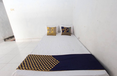 Kecamatan Janapria Hotel | Hotel O Gians Homestay Near SMKN 2 Kuripan