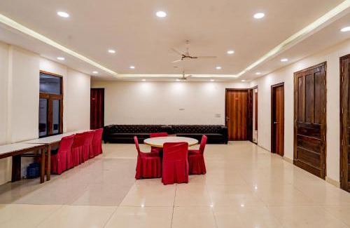 Sector 70 Hotel | Hotel O Golden Palace