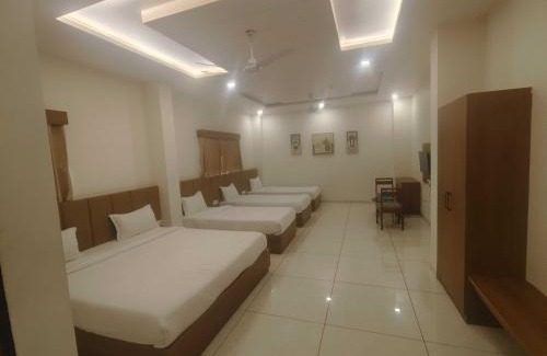 Panch Mahals District Hotel | Hotel O Grand Ekta